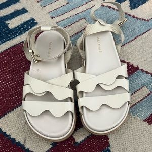 Alohas Strappy Sandals